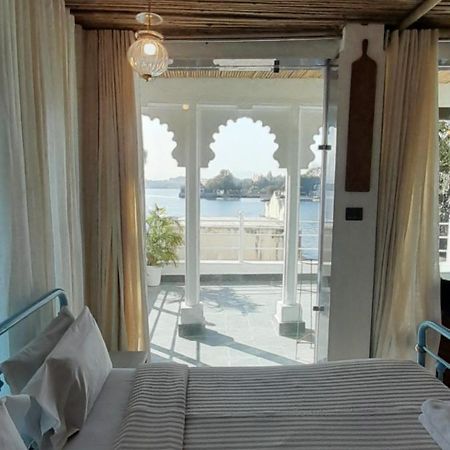 Paddy'S Loft The Lake View Hostel Udaipur Exterior photo