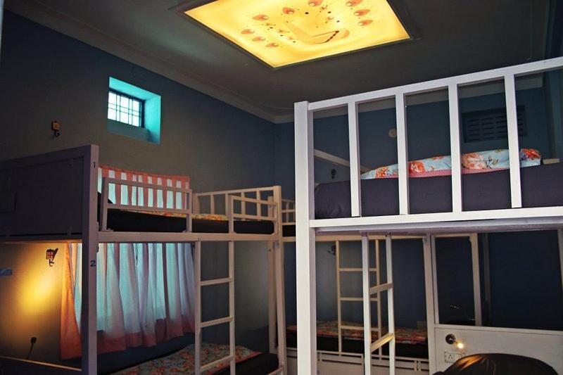 Paddy'S Loft The Lake View Hostel Udaipur Room photo