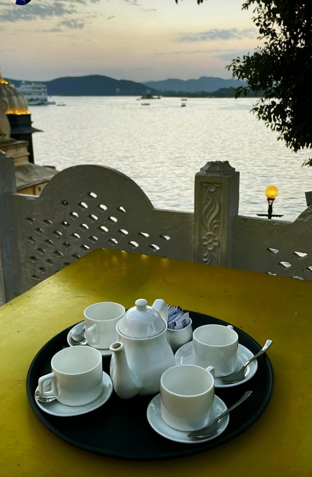 Paddy'S Loft The Lake View Hostel Udaipur Exterior photo